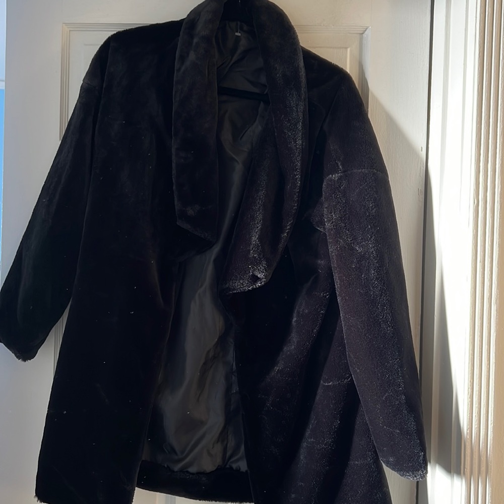 Faux Fur Coat from Favlux